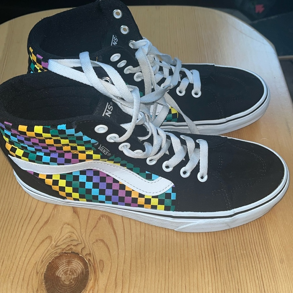 Girls checkered rainbow Vans size 8